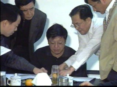 市政府為企業(yè)擴(kuò)產(chǎn)征地現(xiàn)場(chǎng)辦公