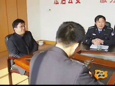 市委書記曹蘇民慰問英雄張惠成